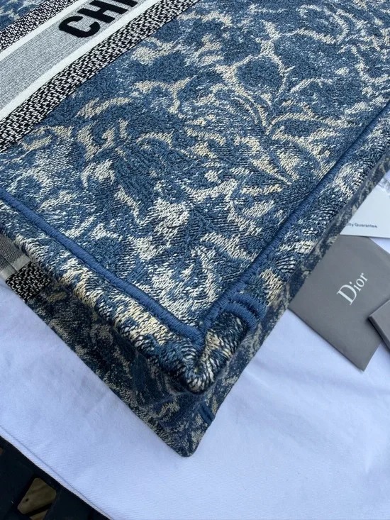 💯 Dior Brocart Motif Book Tote Bag - Picture 12 of 16